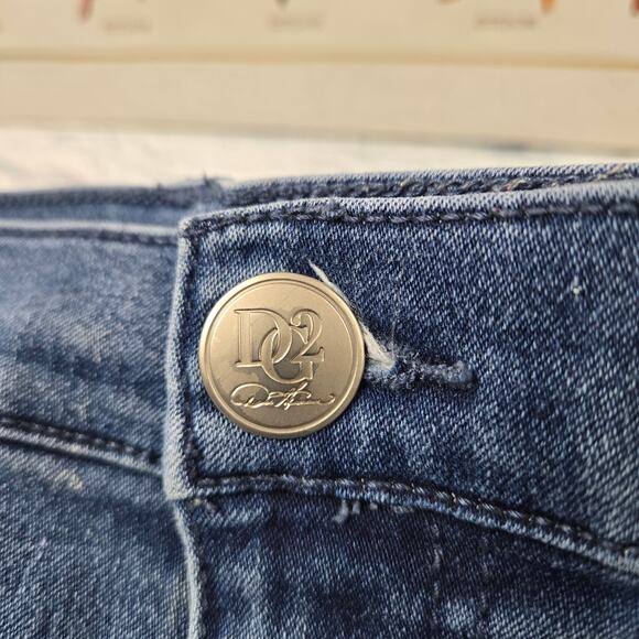 DG2 by Diane Gilman Women's Jeans Boho Floral Embroidered size 8 Petite - Picture 4 of 16